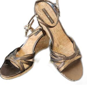 Bandolino wedge sandals with embellished heels - brown & gold - size 9